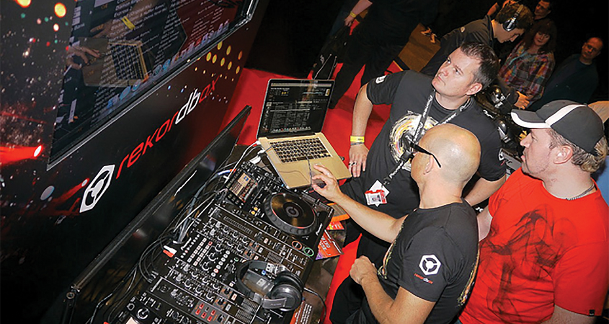 Pioneer to Launch 2 New DJ Controllers at BPM Show 2010? Pioneer to Launch 2 New DJ Controllers at BPM Show 2010?