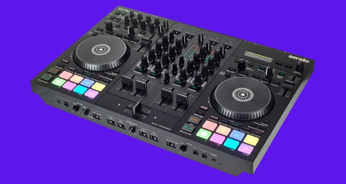 4 Best DJ Controllers $500 to $1000 For 2021 4 Best DJ Controllers $500 to $1000 For 2021